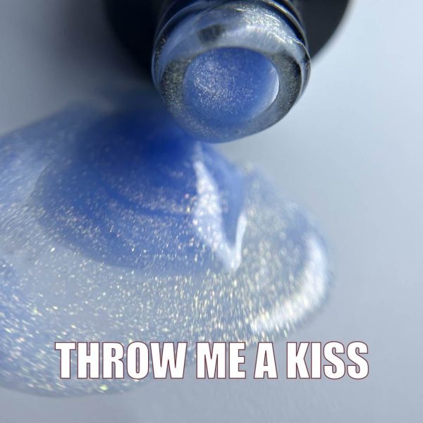 throw me a kiss color